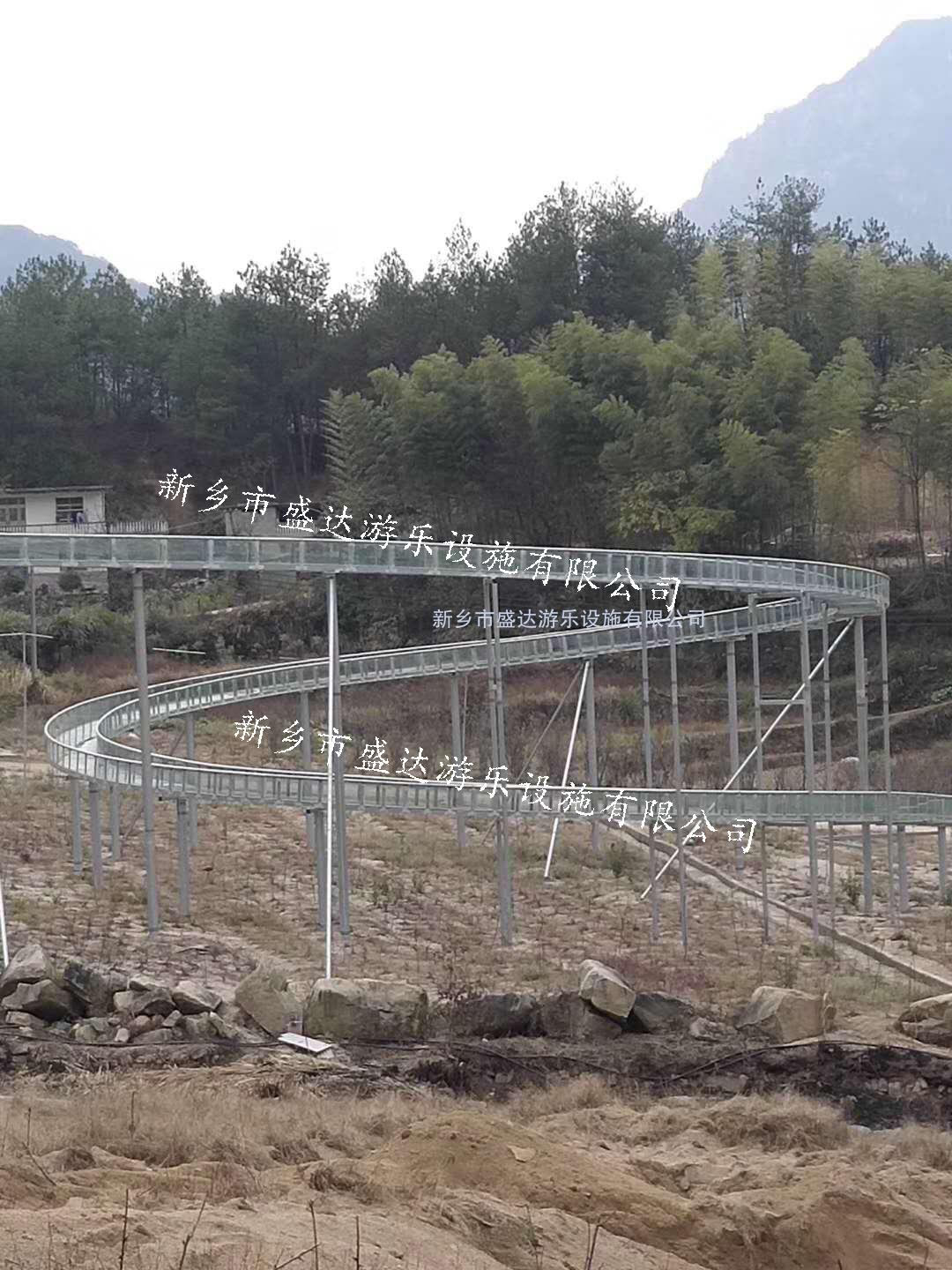 玻璃水滑道